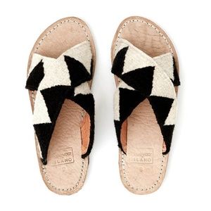 Ilano Jing Slide Sandal